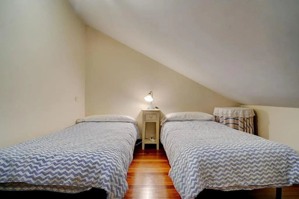 빌바오 Duplex En Chalet Climatizado Y Garaje E-Bi-200 아파트